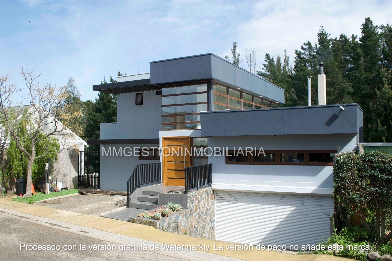 MODERNA CASA LA FORESTA CURAUMA